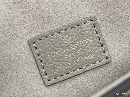 Diane-19*10.5*6 CM Nano LOUIS VUITTON 0701